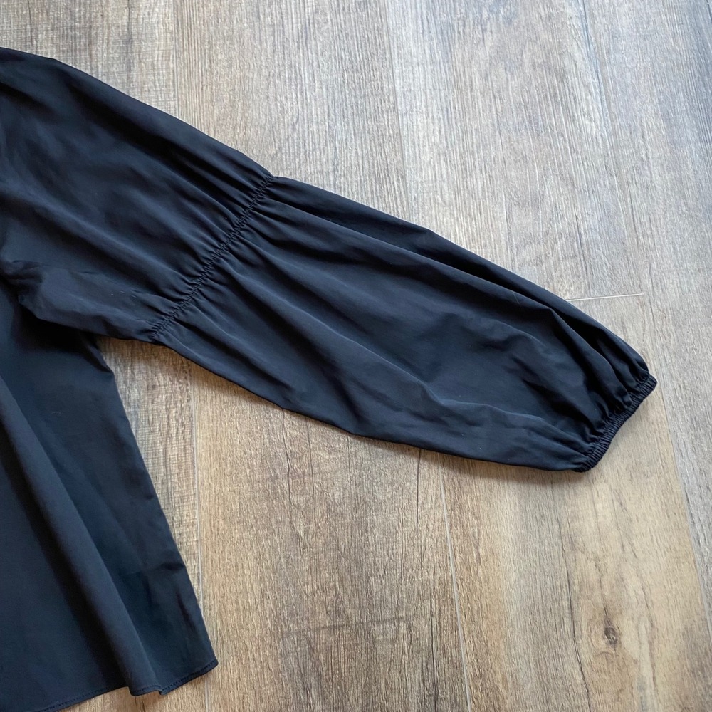 Elizabeth and James Black Bishop Sleeve Gathered Neck Blouse Large Women's - Picture 3 of 7